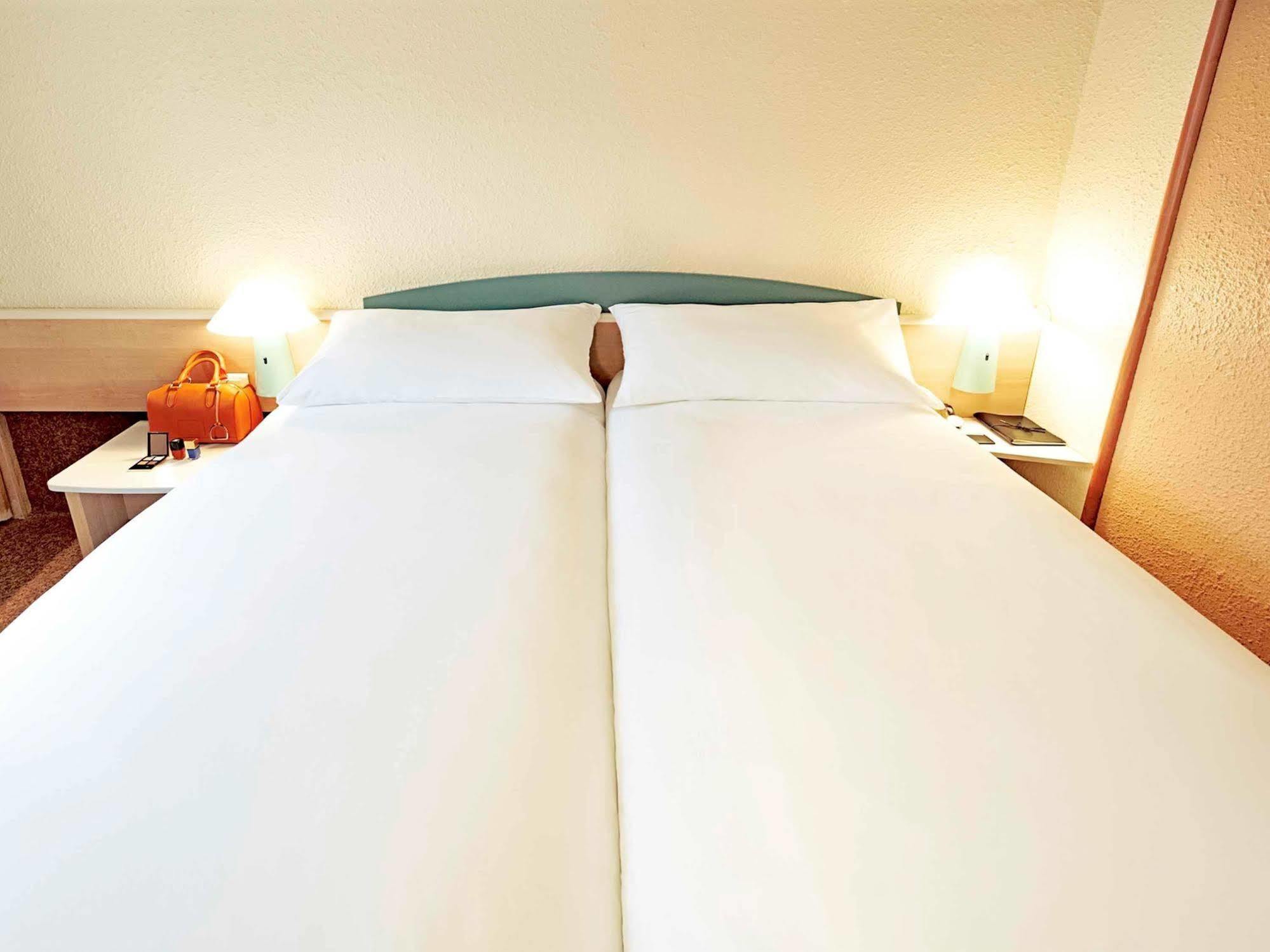 Ibis Angouleme Nord Hotel Champniers  Buitenkant foto